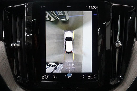 Volvo XC60 18 of 30