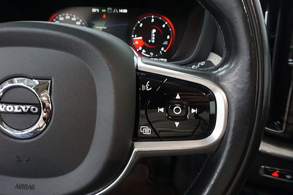 Volvo XC60 16 of 30