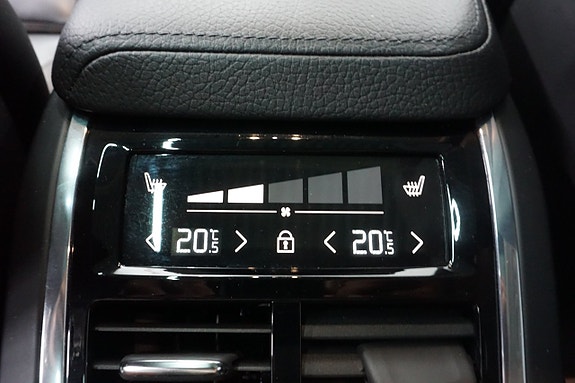 Volvo XC60 30 of 30