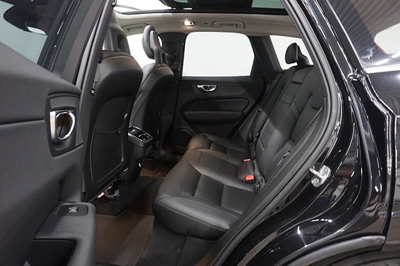 Volvo XC60 8 of 30