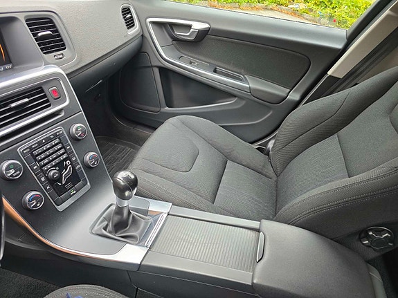 Volvo V60 19 of 27