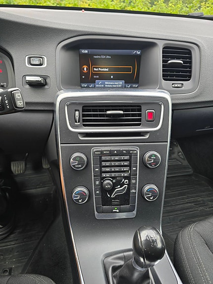 Volvo V60 21 of 27