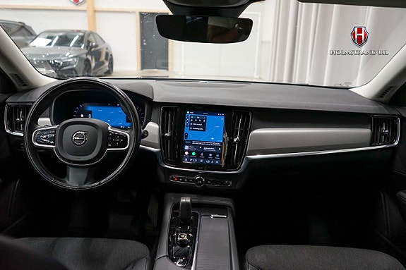 Volvo V90 Cross Country 8 of 16