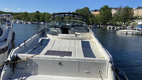 Sea Ray 37 SS med 2x V8 Diesel -90 inkl båtvagn HÖSTPRIS! 2 of 12