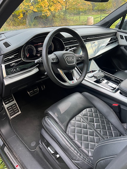 Audi Q7 3 of 4