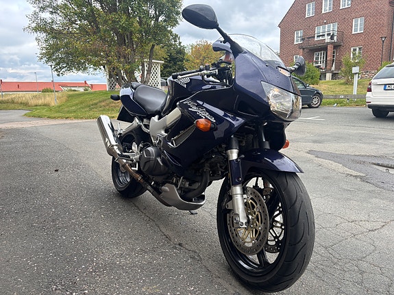 Honda VTR1000F 3 of 5
