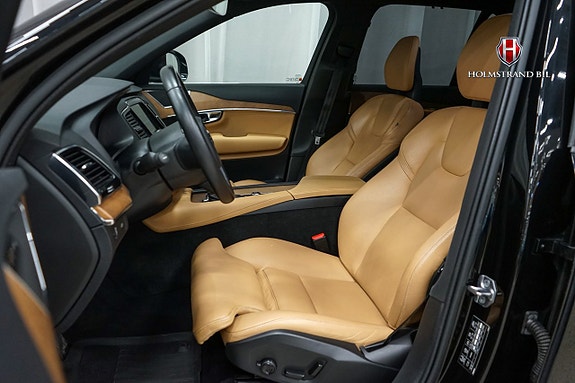 Volvo XC90 5 of 16