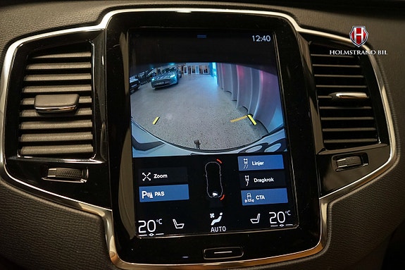 Volvo XC90 14 of 16