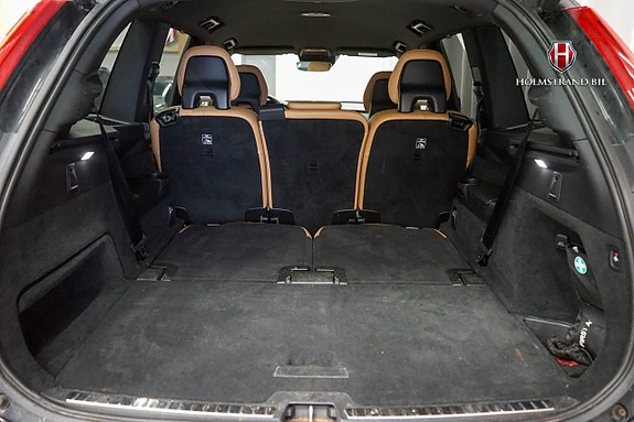 Volvo XC90 15 of 16