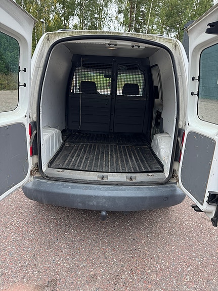Volkswagen Caddy 8 of 8