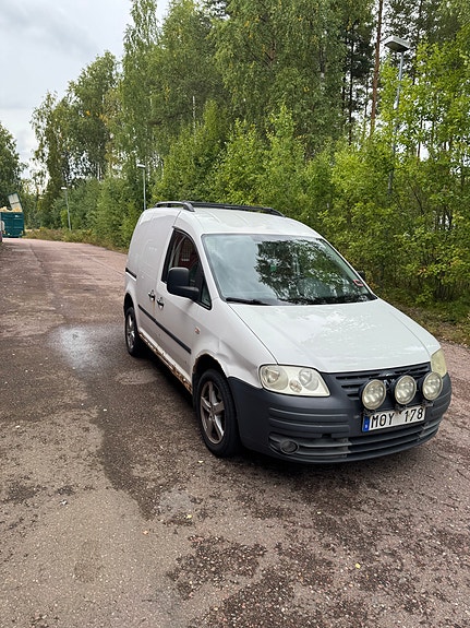 Volkswagen Caddy 2 of 8