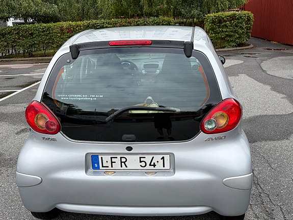 Toyota Aygo 2 of 7