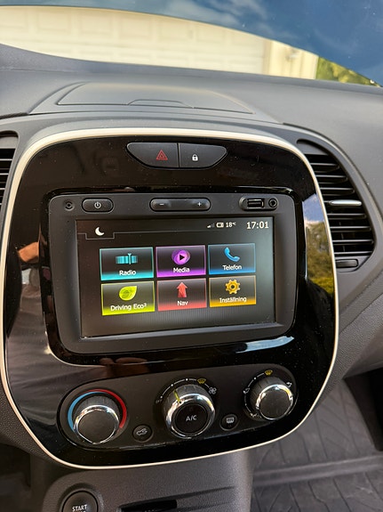 Renault Captur 10 of 15