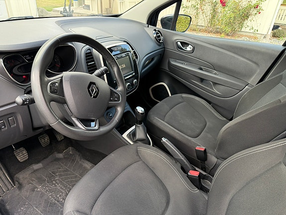 Renault Captur 4 of 15