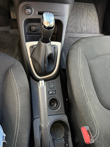 Renault Captur 12 of 15