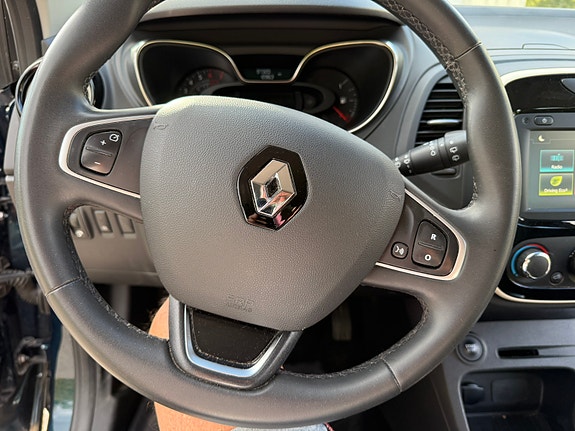 Renault Captur 11 of 15