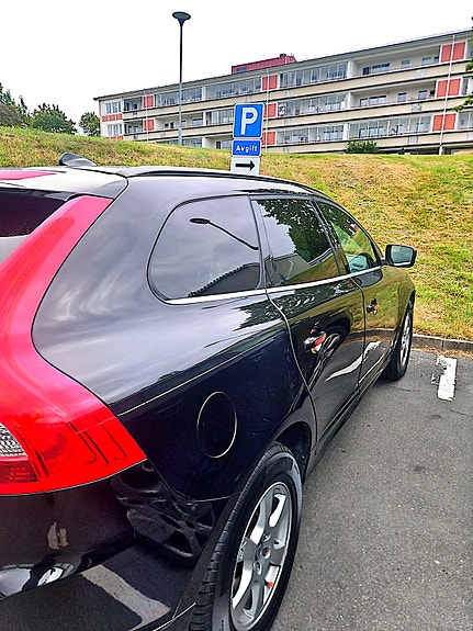 Volvo XC60 3 of 16