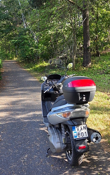 Kymco Xciting 500 2 of 6