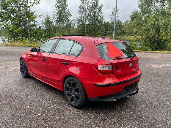 BMW 118i 4 of 8