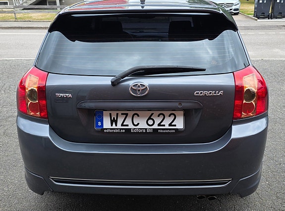 Toyota Corolla 4 of 14