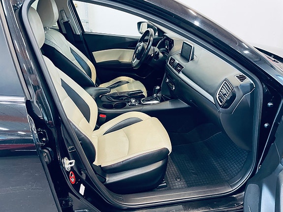 Mazda 3 17 of 21