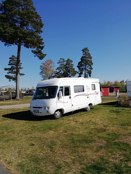 Mercedes-Benz Rapido 970 4 of 23