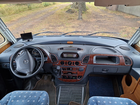Mercedes-Benz Rapido 970 20 of 23