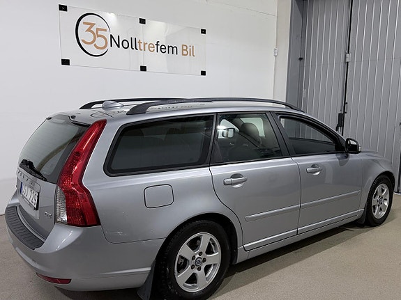 Volvo V50 5 of 21