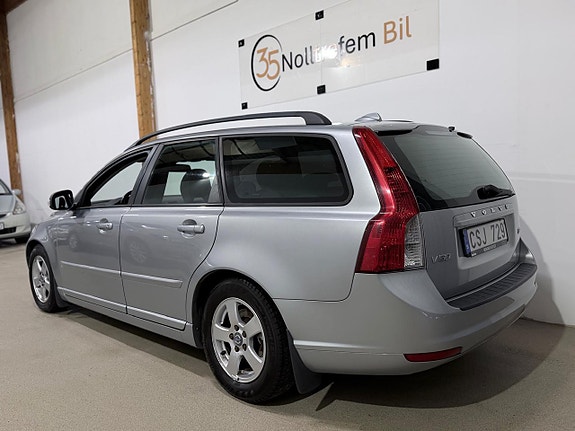 Volvo V50 3 of 21