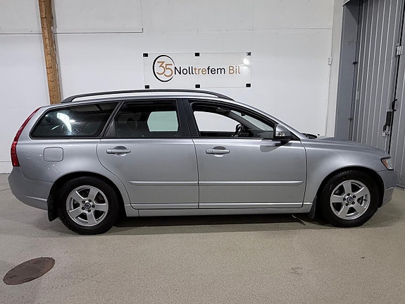 Volvo V50 6 of 21