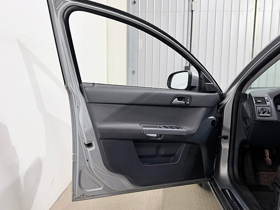 Volvo V50 8 of 21