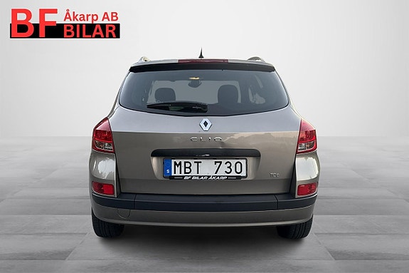 Renault Clio 14 of 18