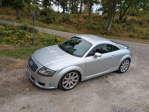 Audi TT 2 of 9
