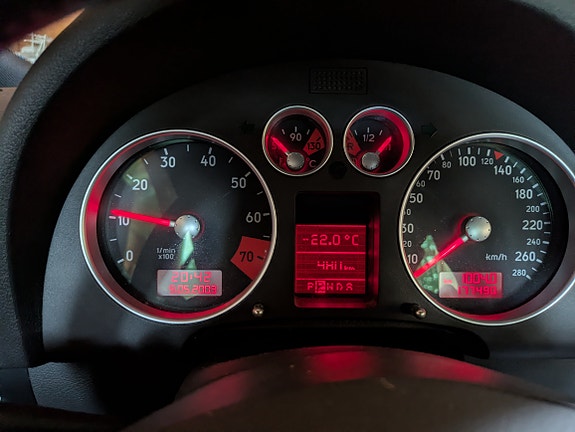 Audi TT 7 of 9