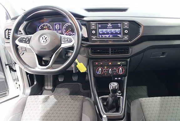 Volkswagen T-Cross 8 of 9