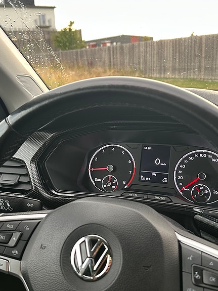 Volkswagen T-Cross 6 of 9