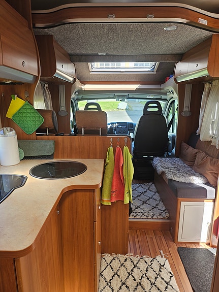 Knaus R21 8 of 27