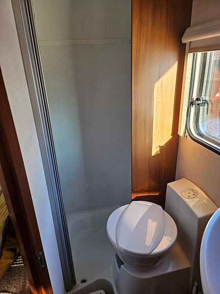 Knaus R21 19 of 27