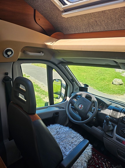 Knaus R21 13 of 27