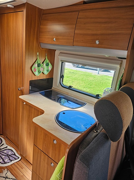 Knaus R21 12 of 27
