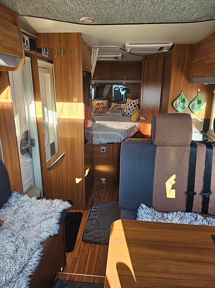 Knaus R21 18 of 27