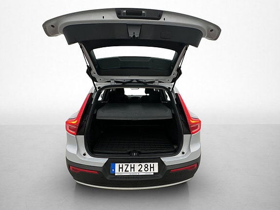 Volvo XC40 25 of 30