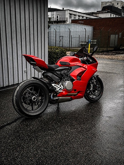 Ducati Panigale V2 *Akrapovic System* 2 of 5