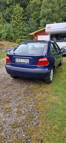 Renault Megane I 2 of 10