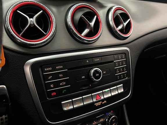 Mercedes-Benz CLA220 d 20 of 30