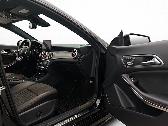 Mercedes-Benz CLA220 d 25 of 30