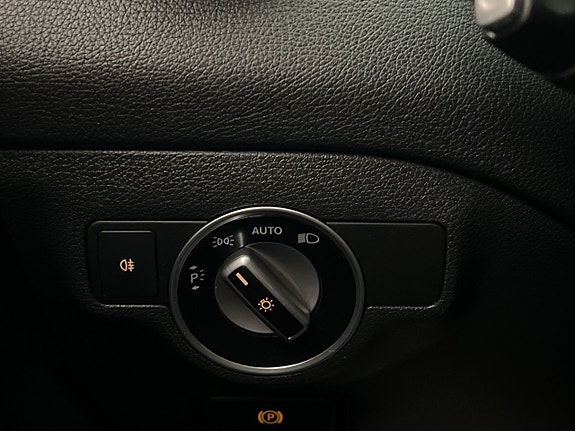 Mercedes-Benz CLA220 d 30 of 30