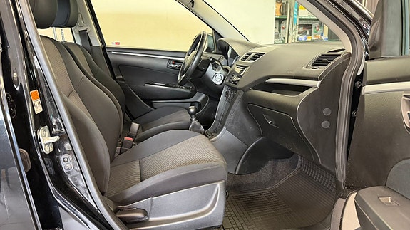 Suzuki Swift 14 of 17