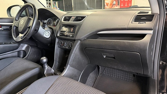 Suzuki Swift 15 of 17