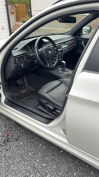 BMW 320d 5 of 7